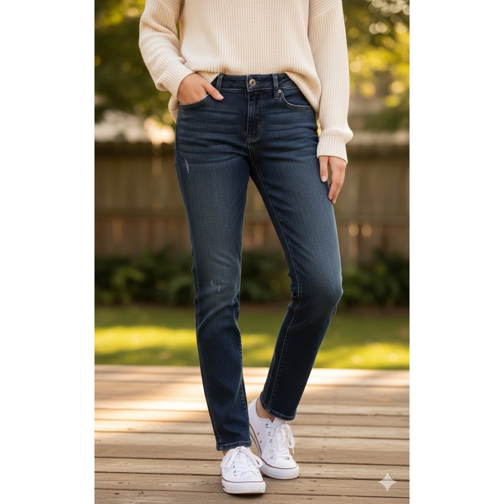 Refuge Junior Size 15L Dark Denim Jeans Straight‎ leg NWT Charlotte Russe